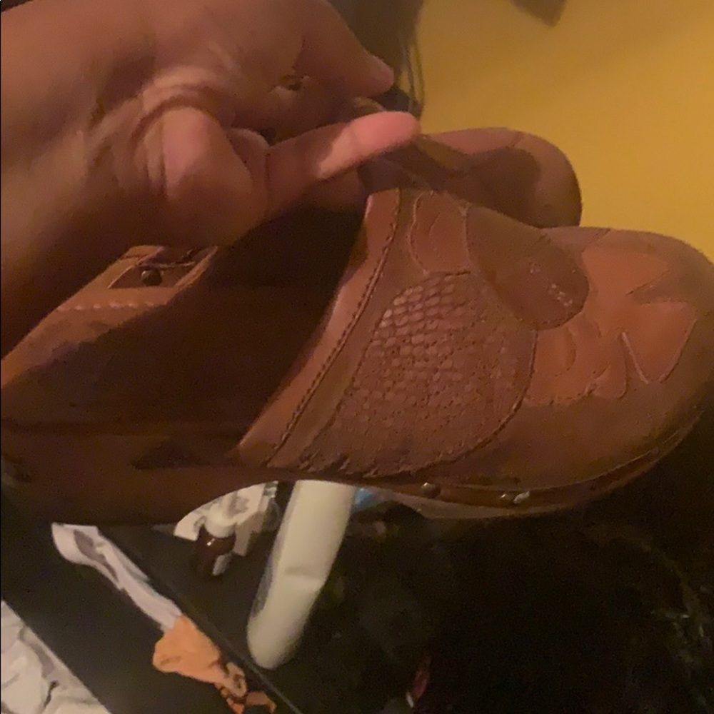 Lucky brand clogs